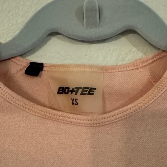 DNT Women's Pink Short Sleeve Crop Top - Picture 2 of 3